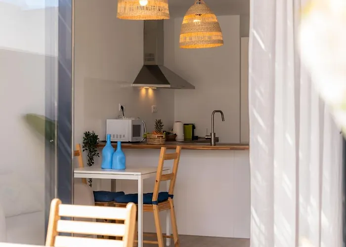 El Palmeral - With Terrace And Pool In Сasa de vacaciones