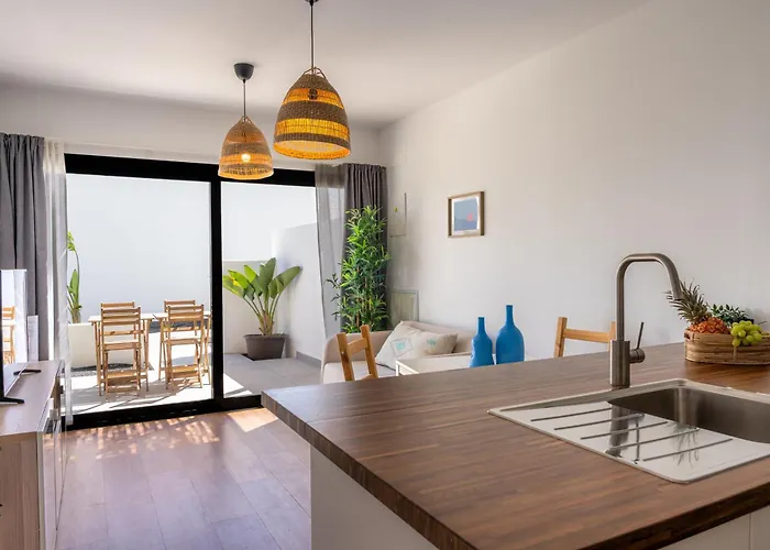 El Palmeral - With Terrace And Pool In *