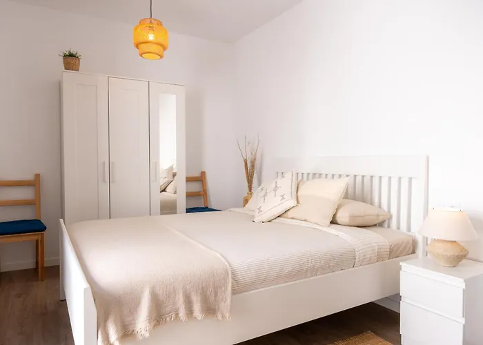 El Palmeral - With Terrace And Pool In