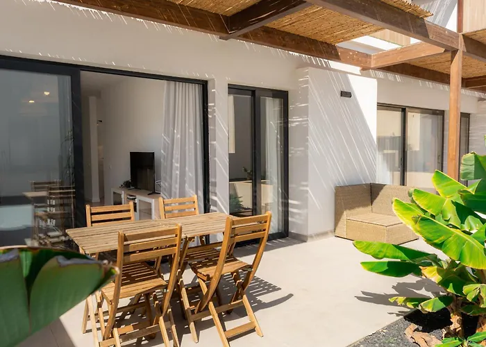 El Palmeral - With Terrace And Pool In コラレホ