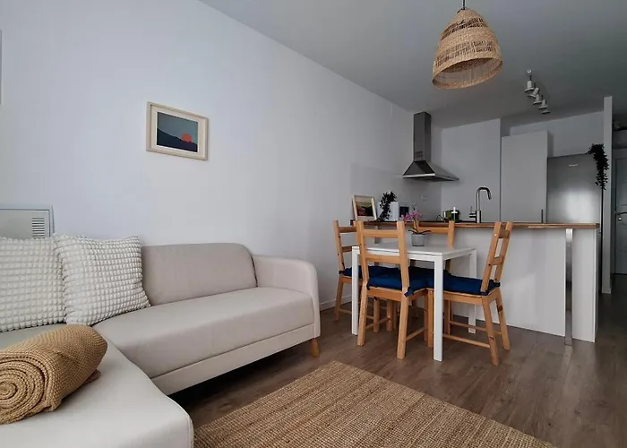 El Palmeral - With Terrace And Pool In